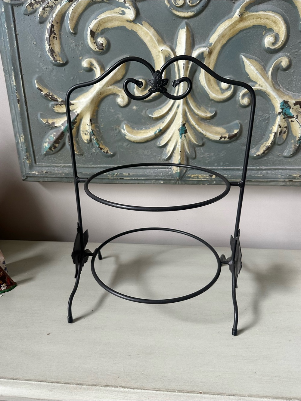 Longaberger wrought iron Two-Tier  plate or pie Display Stand